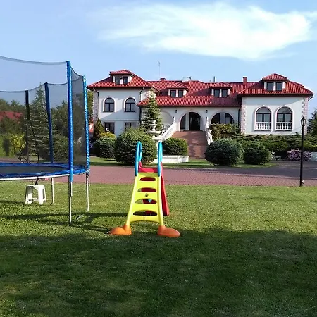 Hotel Pod Lwami Błonie